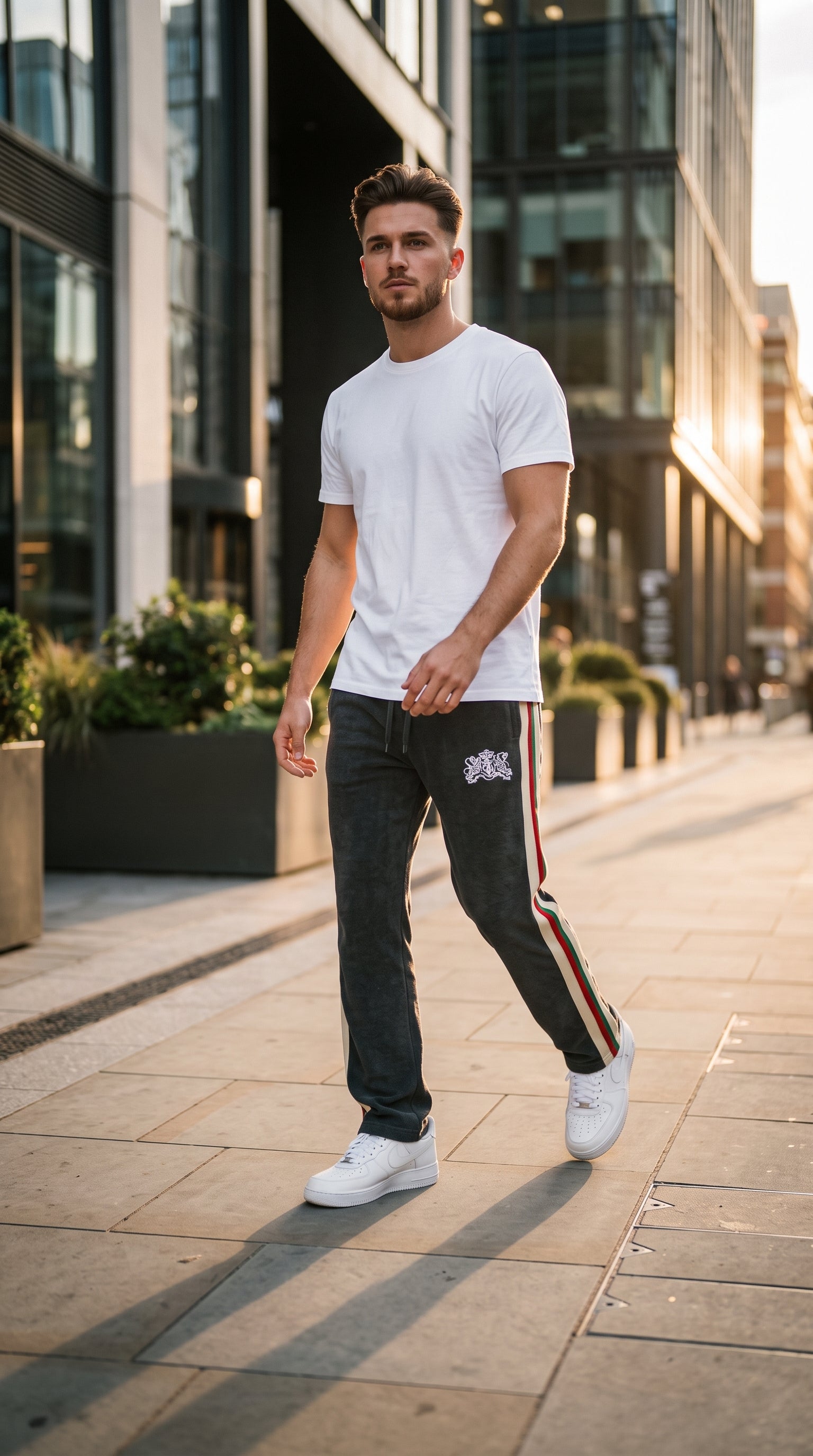 Pantaloni con banda tricolore