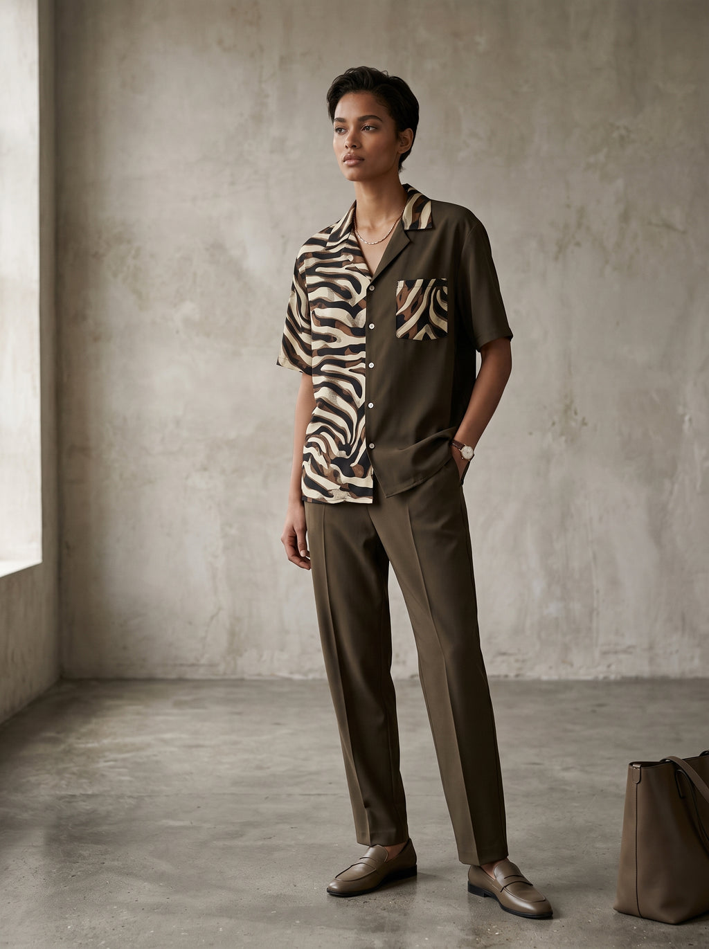 Completo camicia e pantalone animalier
